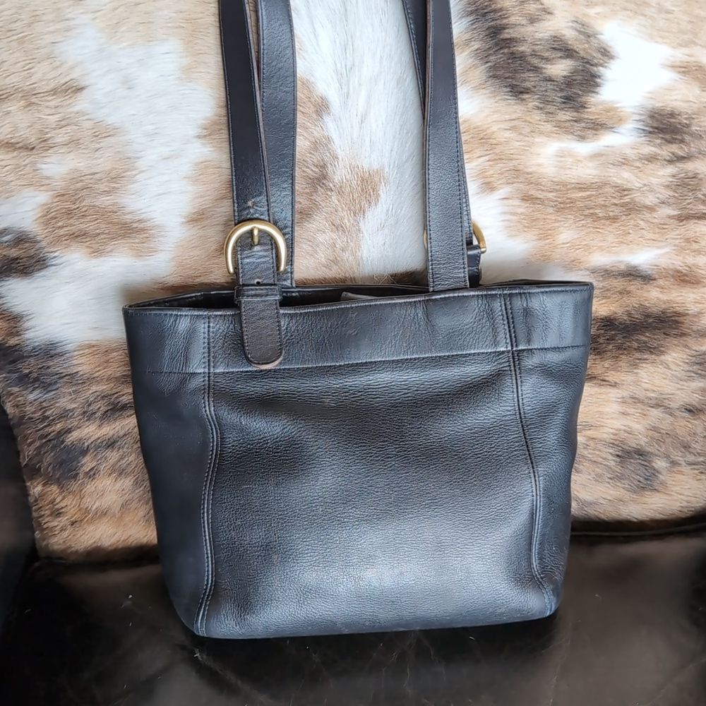 Coach Waverly Black Leather Soho Gold Buckle Bucket Style Bag
